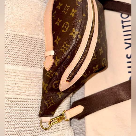 ❌ SOLD ❌ Monogram Bumbag Waist bag - Picture 3 of 15